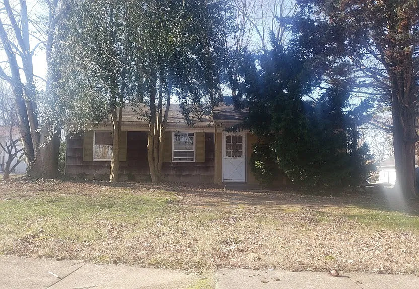 1903 Bellflower Ct photo 1