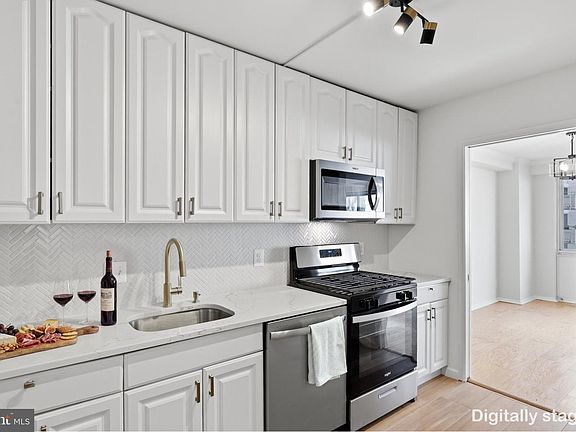 5th image of 4515 Willard Ave APT 616S