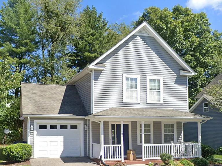 1708 Aden Ln — Photo 1