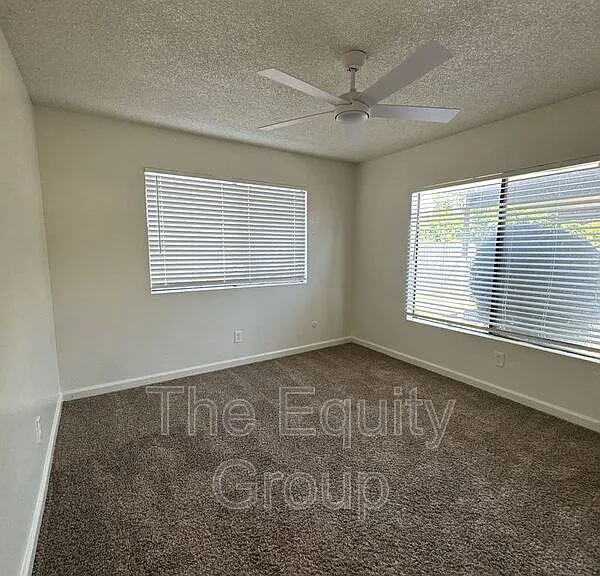 312 1/2 N Park St — Photo 16