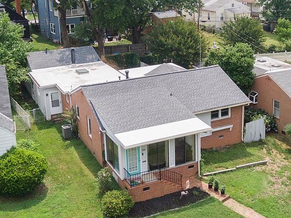 3rd image of 4390 Pembrook Village Dr