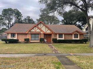 115 Warwicke Dr, Lafayette, LA 70508