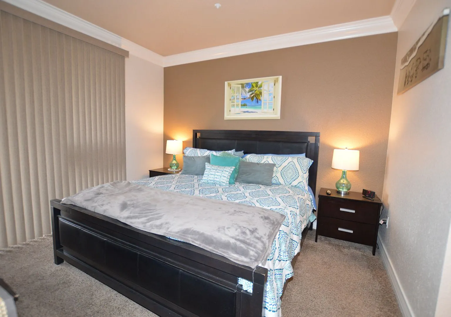 Beautiful 2 Bedroom | 2 Bathroom Furnished Condo at the Meridian Private Residences (Gas and Elec... — Photo 3