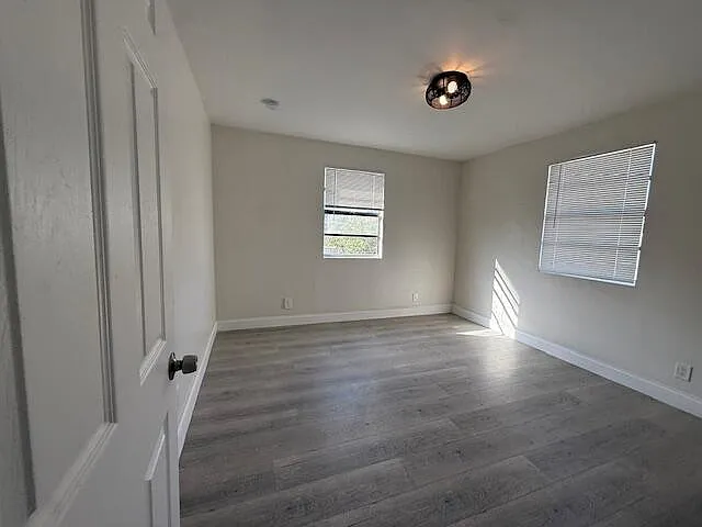 904 4th St #2 — Photo 5