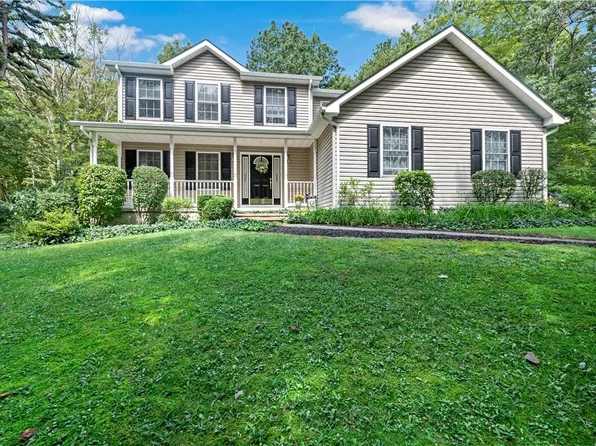 520 Innsbruck Dr, Lehighton, PA 18235