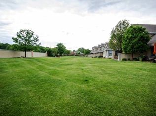 2911 Rutherford Dr, Urbana, IL 61802