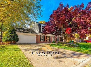 907 Belpre Dr, O'Fallon, IL 62269