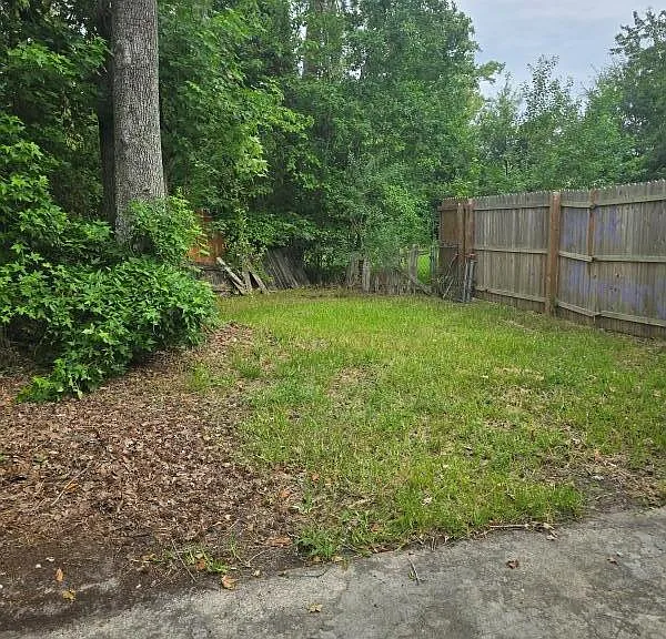 2626 Gifford Ave #B — Photo 9