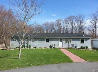 211 W Mountain Rd, Wind Gap, PA 18091