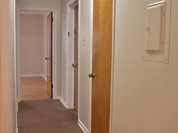 5th image of 414 S Market St APT 1