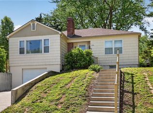1336 6th Ave, Leavenworth, KS 66048