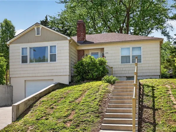 1336 6th Ave, Leavenworth, KS 66048