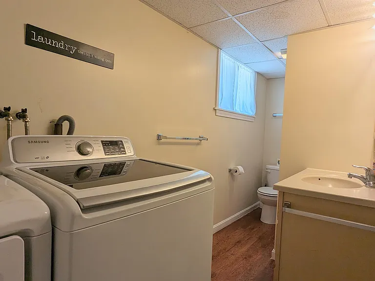 52 Crestview Dr — Photo 37