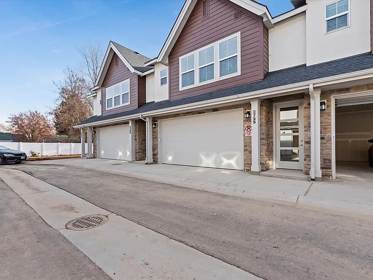 2783 W Palouse St — Photo 3
