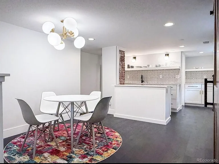 736 York St #1 — Photo 6