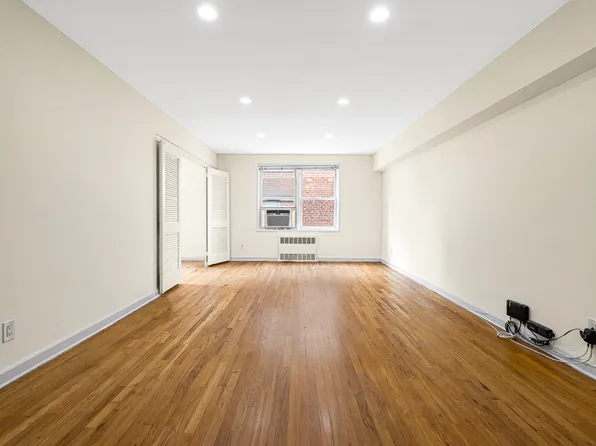 72-10 112th Street image 9 of 27