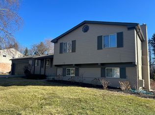 2615 Douglas Dr, Bloomfield Hills, MI 48304