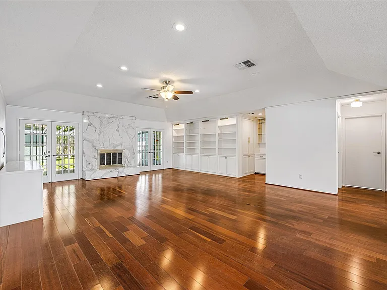 11906 Pepperdine Ln — Photo 4