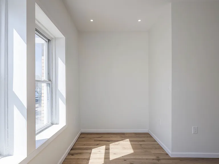 3250 Lorain Ave — Photo 7
