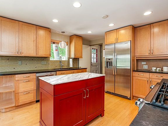 2nd image of 1445 4th St NW
