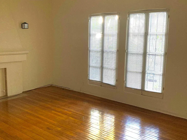 1032 S Orange Grove Ave #5 — Photo 13