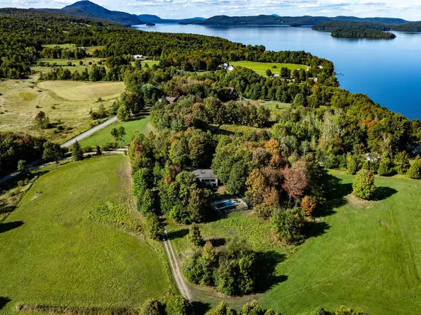 81 Top Deck Lane, Newport Town, VT 05857