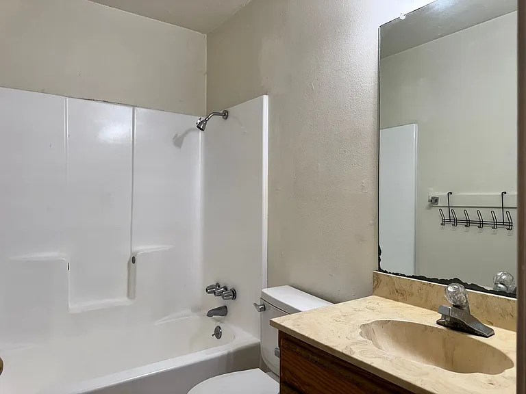 16048 Shoshone Dr — Photo 12