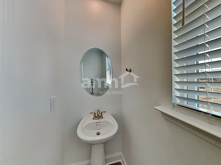 1032 Highland Walk — Photo 10