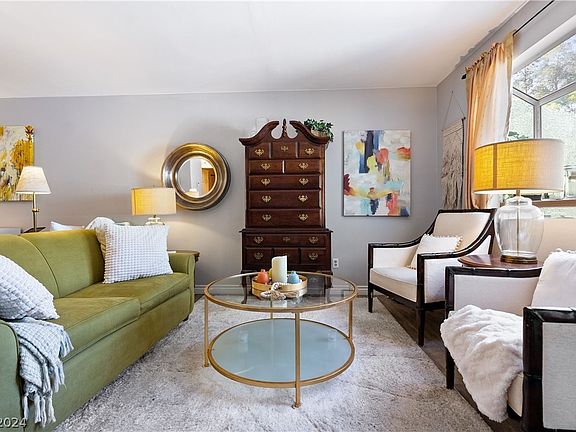 5th image of 2041 Willowbury Dr Unit B