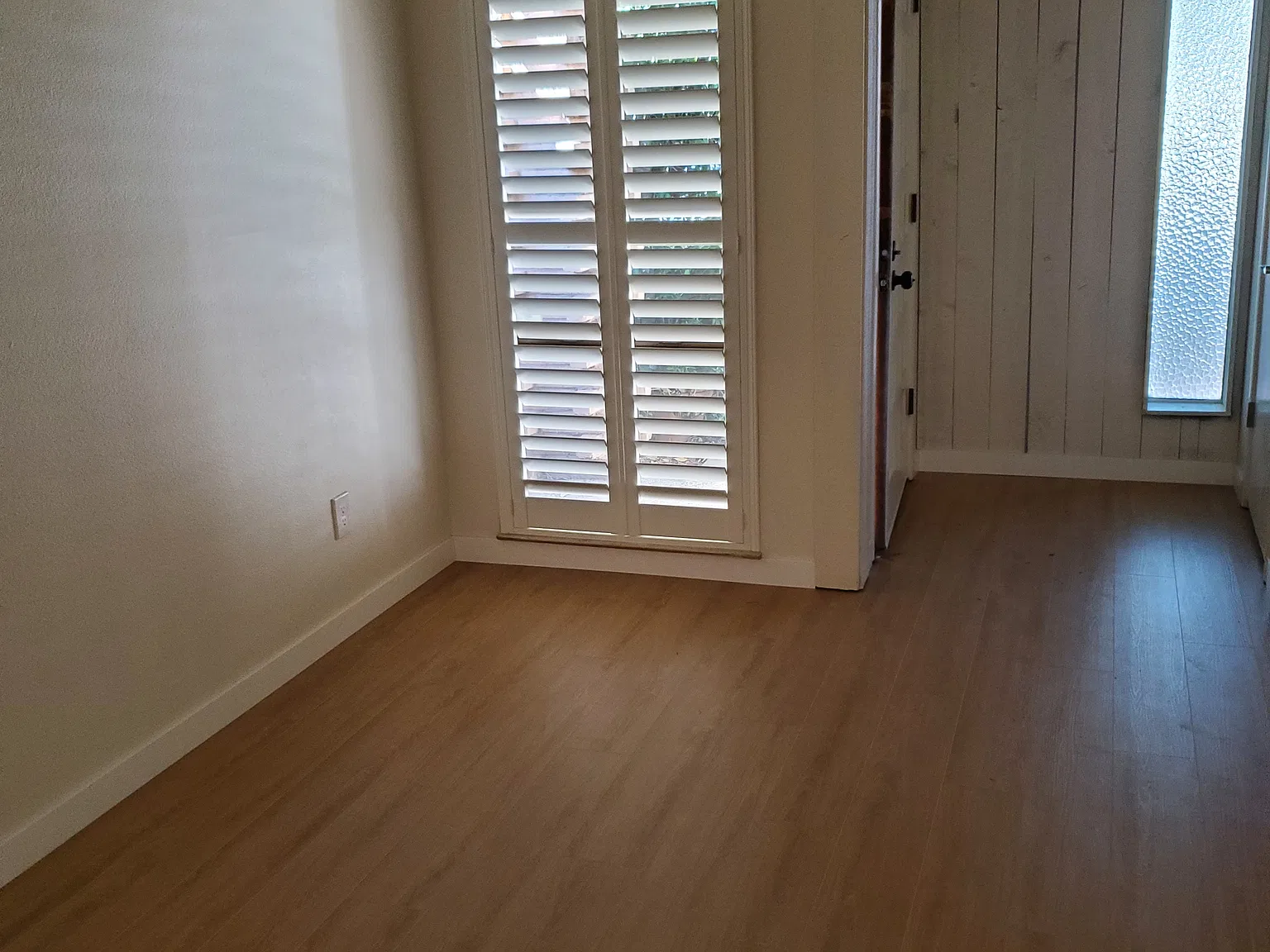 2 bed, 956 sqft, $2,400 — Photo 2