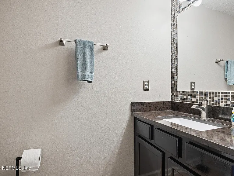 677 Scrub Jay Dr — Photo 14