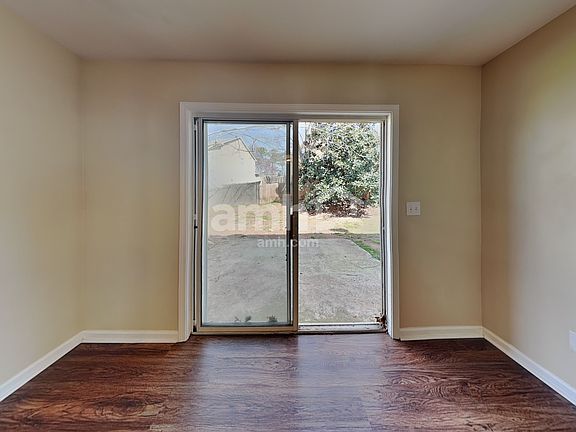 5th image of 4362 Walforde Blvd