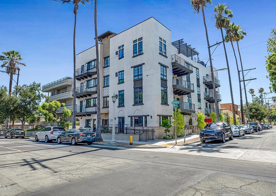 1st image of 139 S Oak Knoll Ave #403