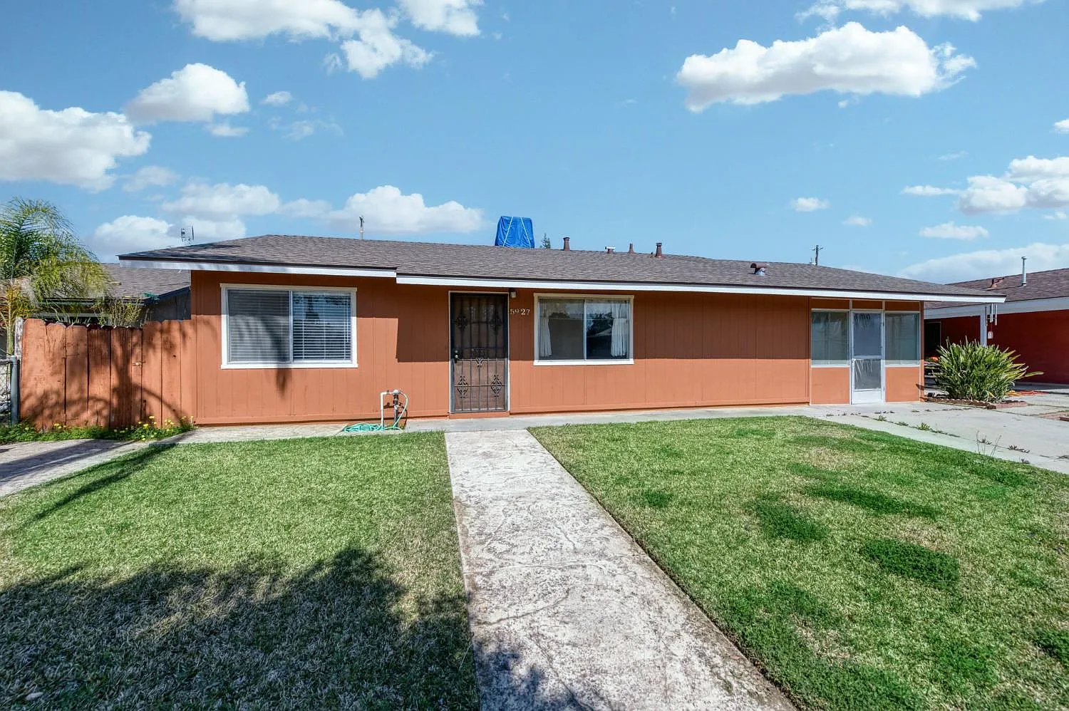 5927 E Garland Ave photo 1