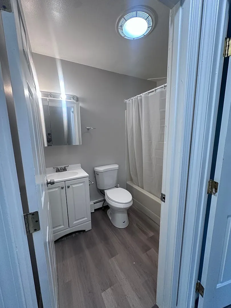 211 South Main Street Apartments — Photo 3