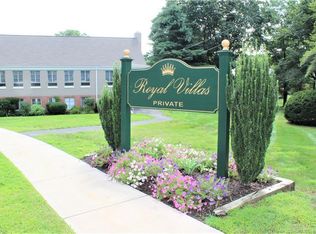 187 Hampton Ct #187, Newington, CT 06111