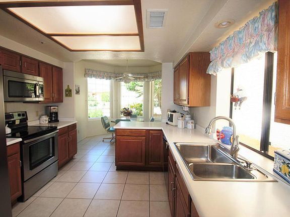 3rd image of 10555 E Saddlehorn Dr