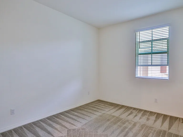7070 Montecito Ln — Photo 33