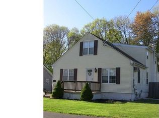 1915 Garfield St, Croydon, PA 19021