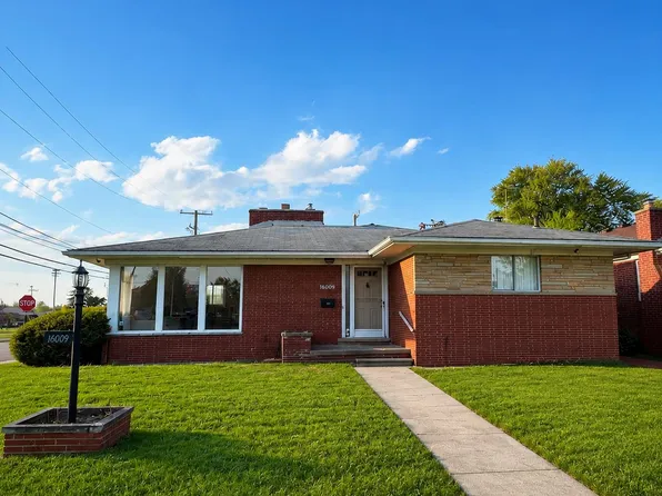16009 Bell Ave, Eastpointe, MI 48021