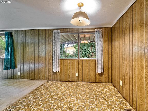 4th image of 22069 Erica Dr NE