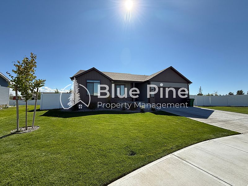 1st image of 3758 Inglewood Dr