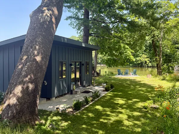 434 Spring Lake Rd, Red Hook, NY 12571