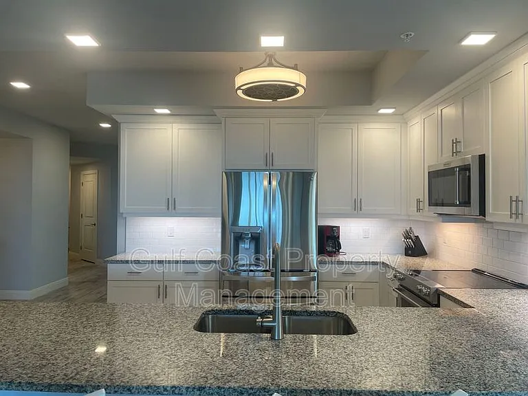 260 Hidden Bay Dr #401 — Photo 9
