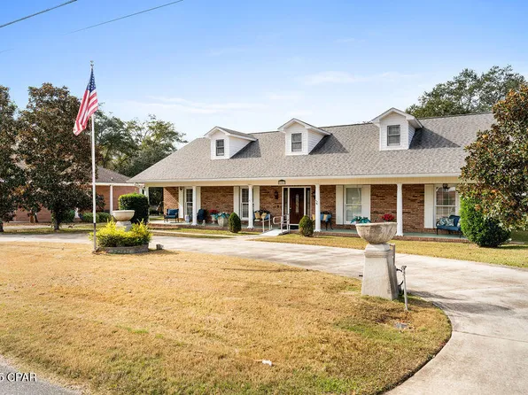 5381 College Dr, Graceville, FL 32440