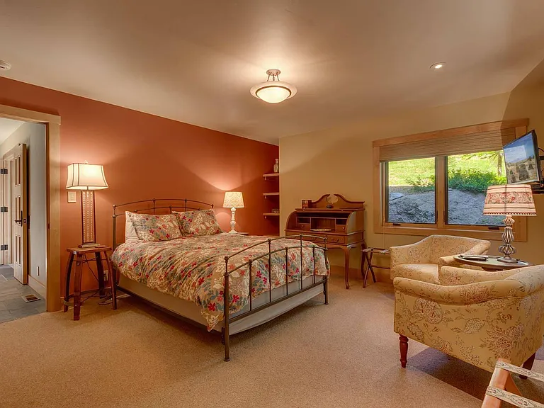 365 Fairway Dr — Photo 21