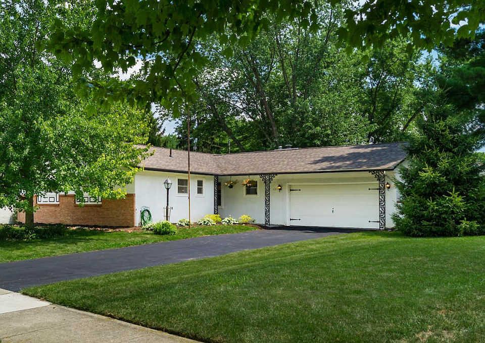 1st image of 625 Berkeley Pl S
