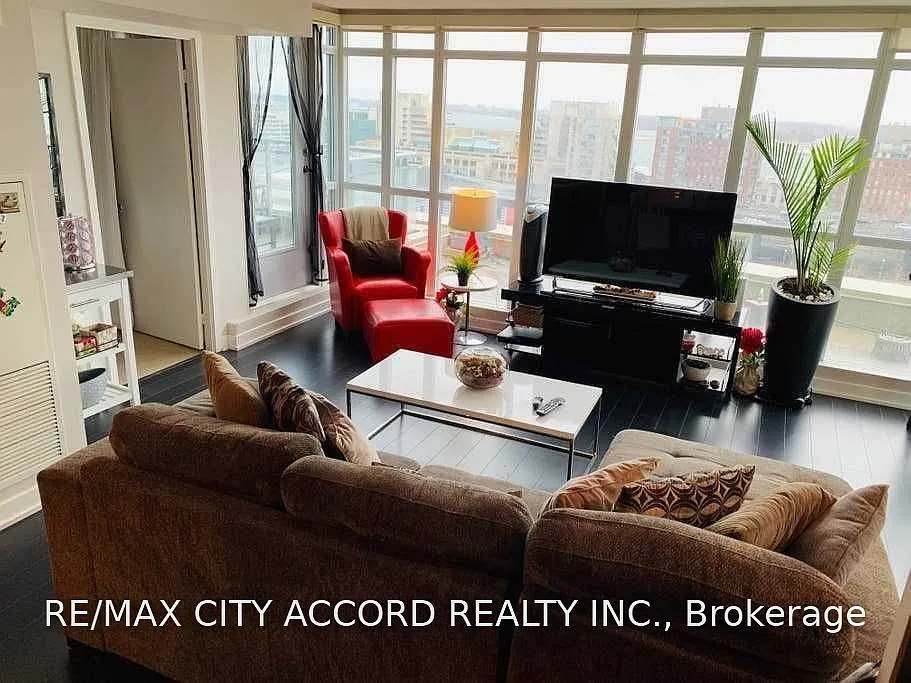 3 bed, $4,900 — Photo 2