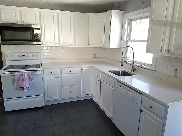 14 Hardy St — Photo 1