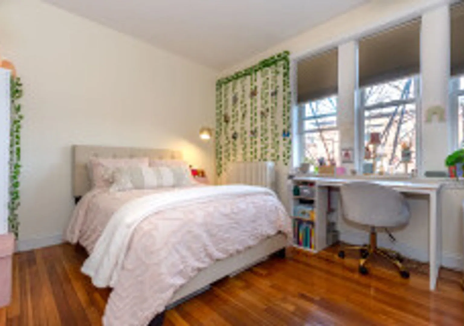 No Fee Bu Central Campus/Brookline 4 Bed/2 Bath On Egmont St. Renovated, Heat Included, Available... — Photo 3